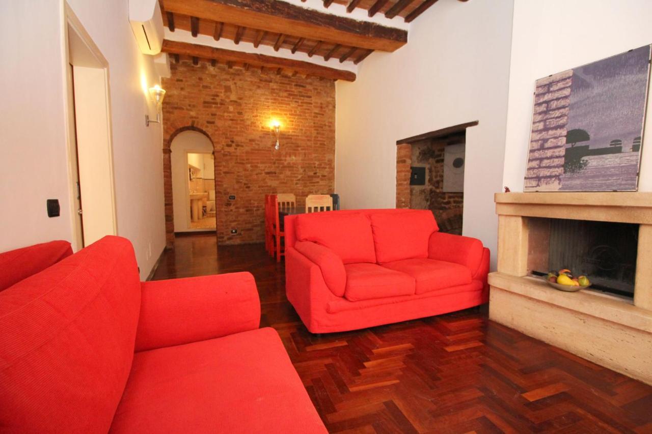 Logge Del Papa Apartment Siena Exterior photo